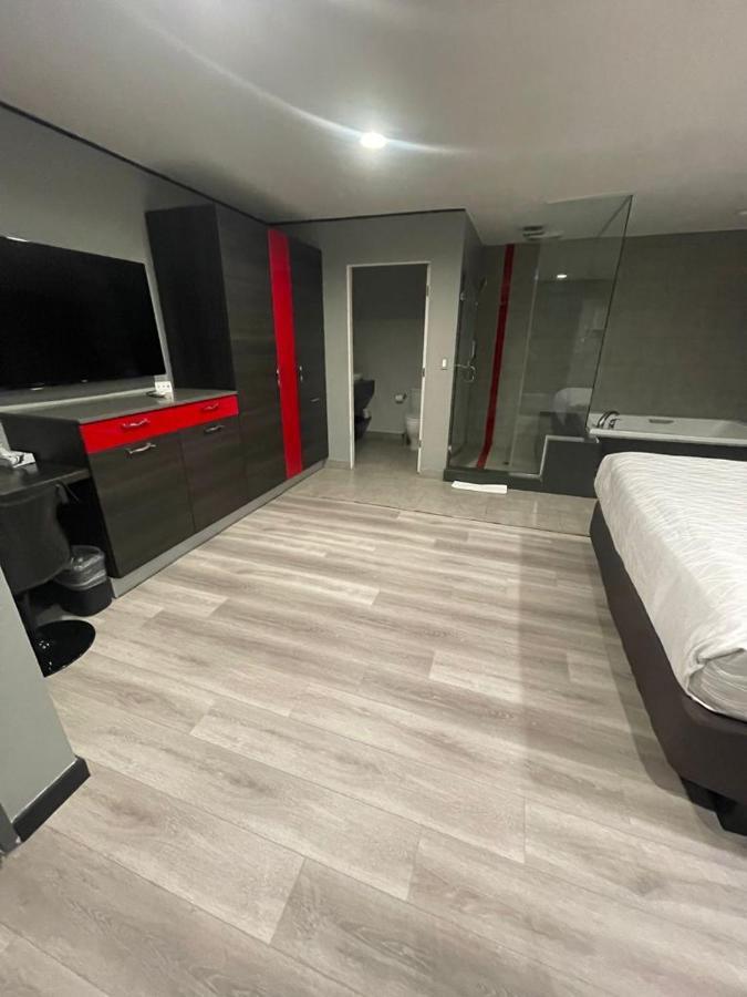 Astro Pasadena Hotel Экстерьер фото