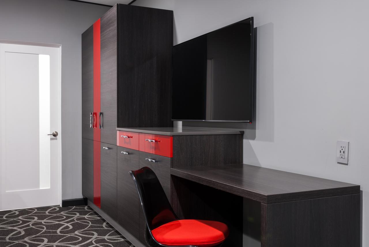 Astro Pasadena Hotel Экстерьер фото