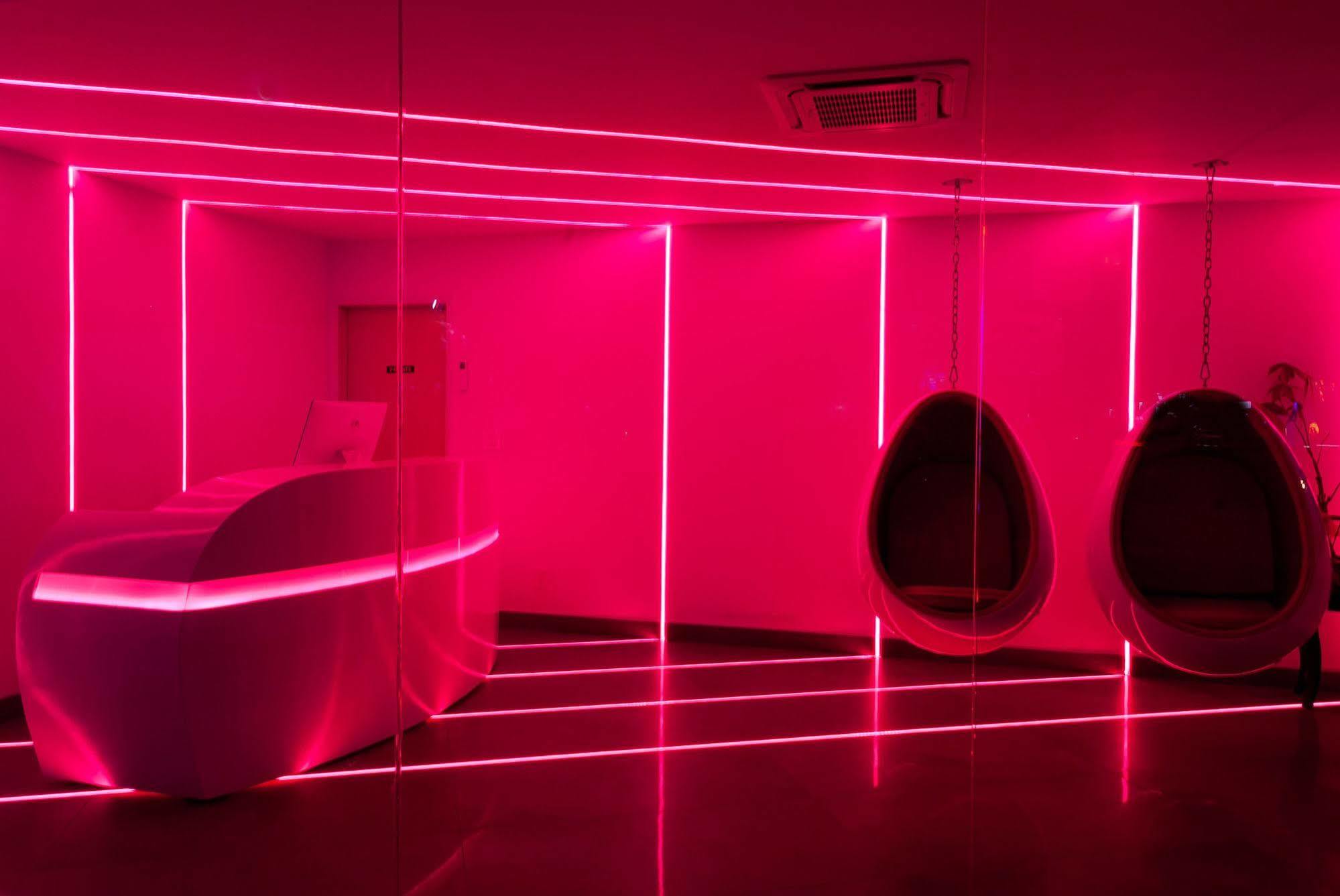 Astro Pasadena Hotel Экстерьер фото