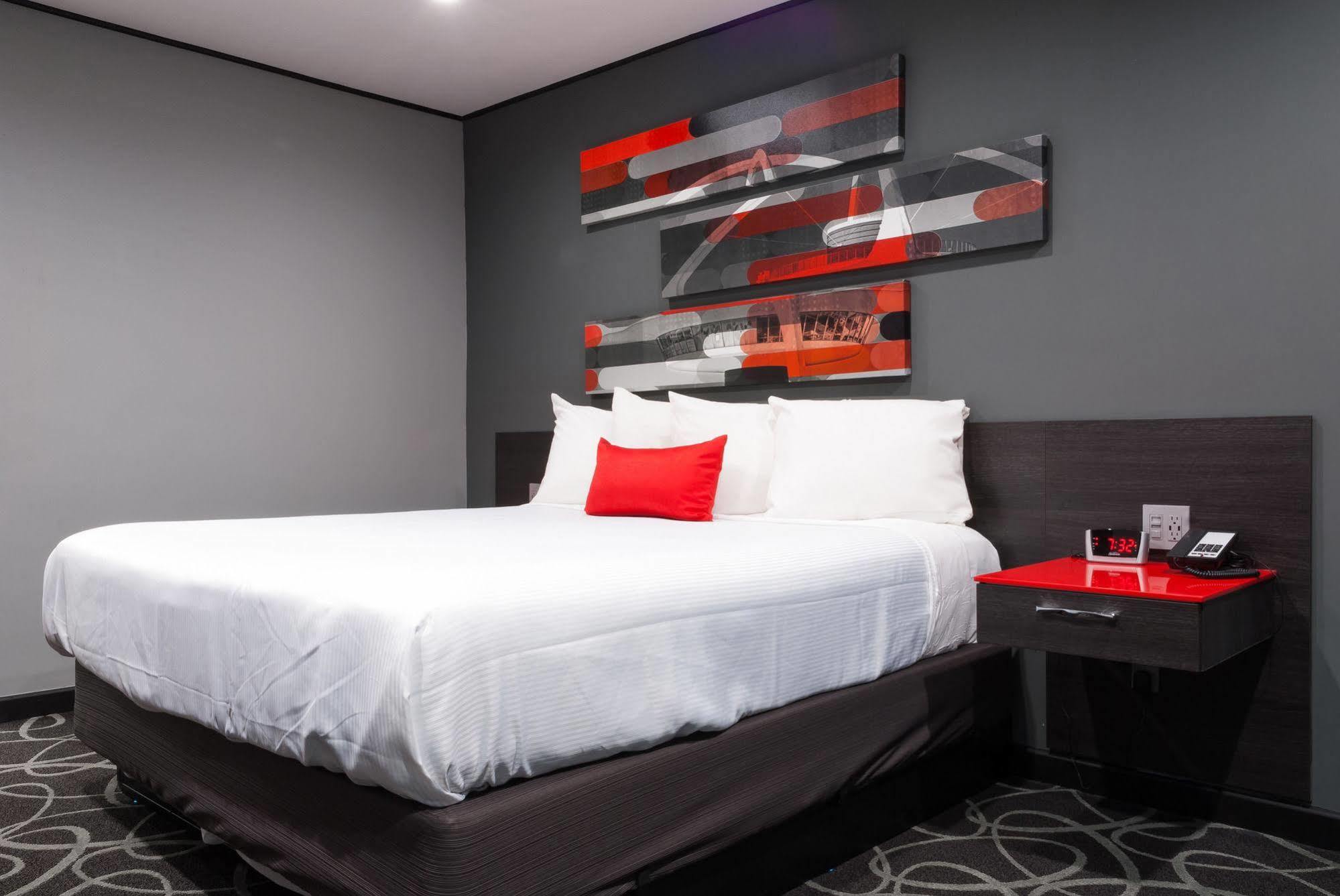 Astro Pasadena Hotel Экстерьер фото